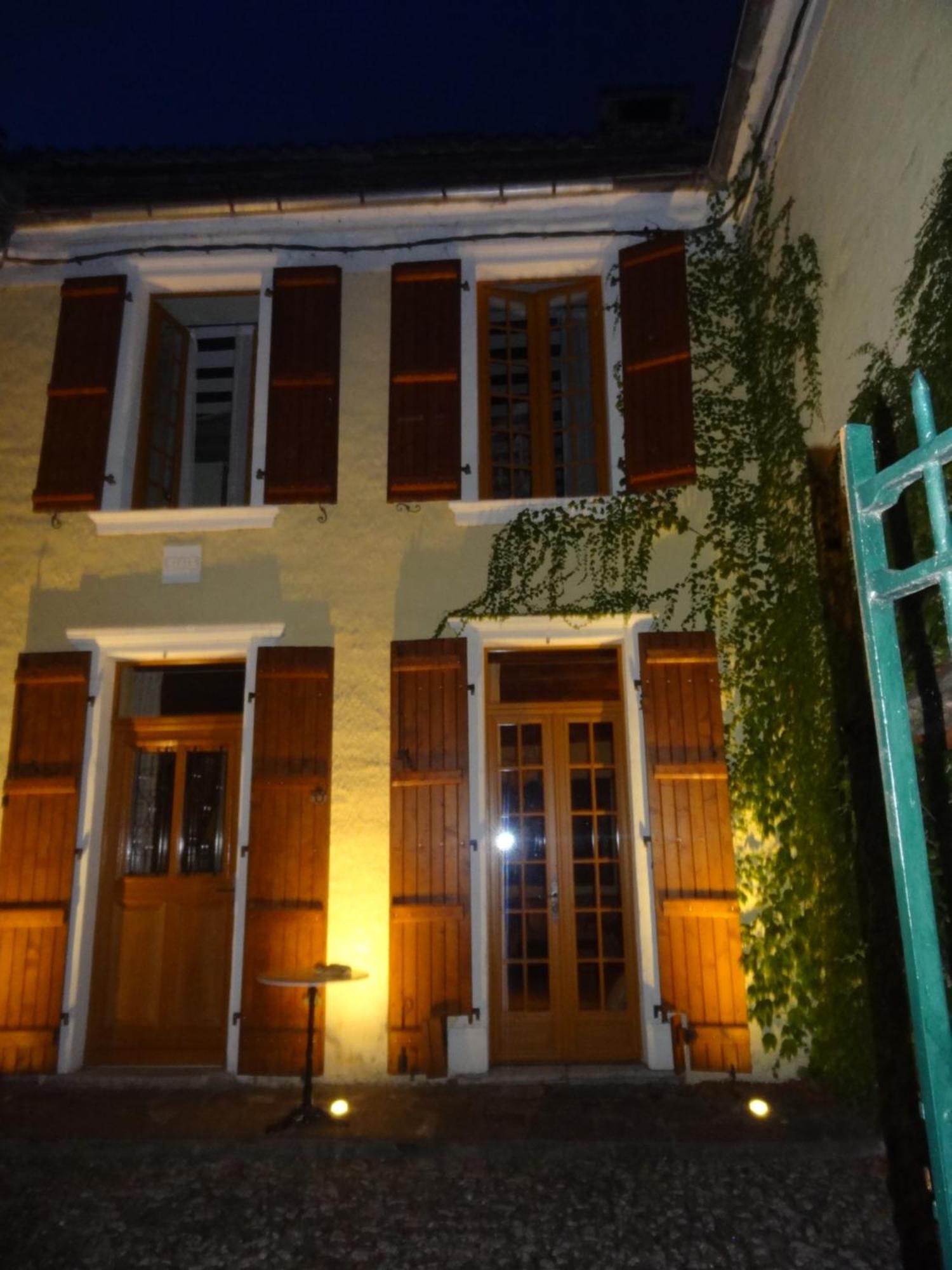 Le Pelerine Villa Sauveterre-de-Bearn Exterior photo