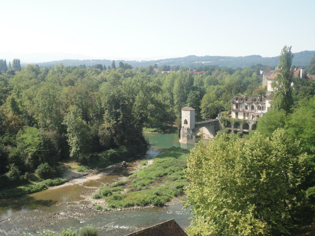 Le Pelerine Villa Sauveterre-de-Bearn Exterior photo